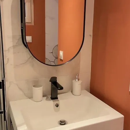 Apartment Le 102, Maison Avec Terrasse Et Parking Gare De Rouen